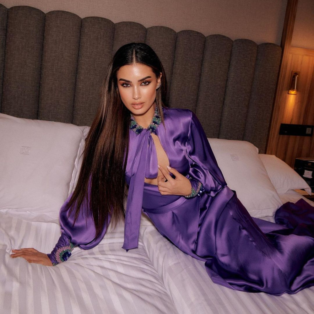 Top 15 Hot and Sexy Spanish Women & Girls (2024)