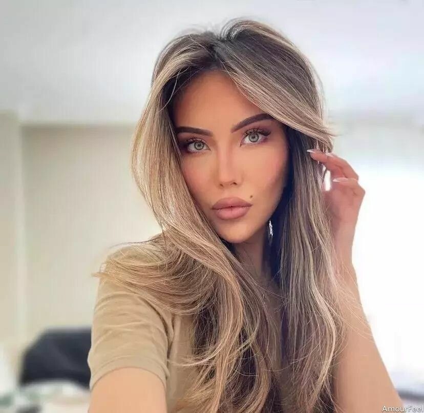 Christine, 25