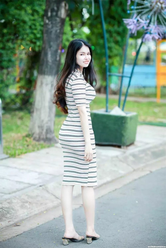 Diana, 23