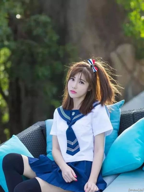 Yingqi, 27