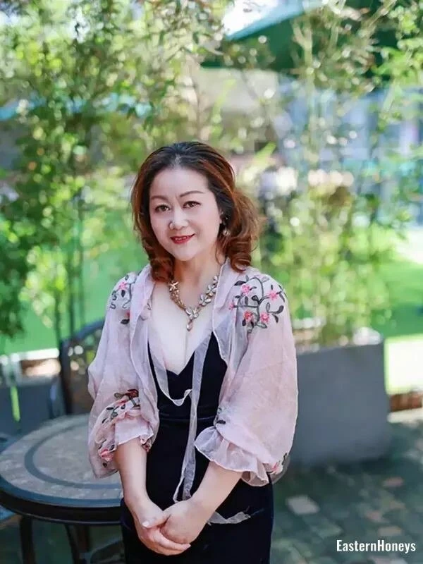 Rose, 53
